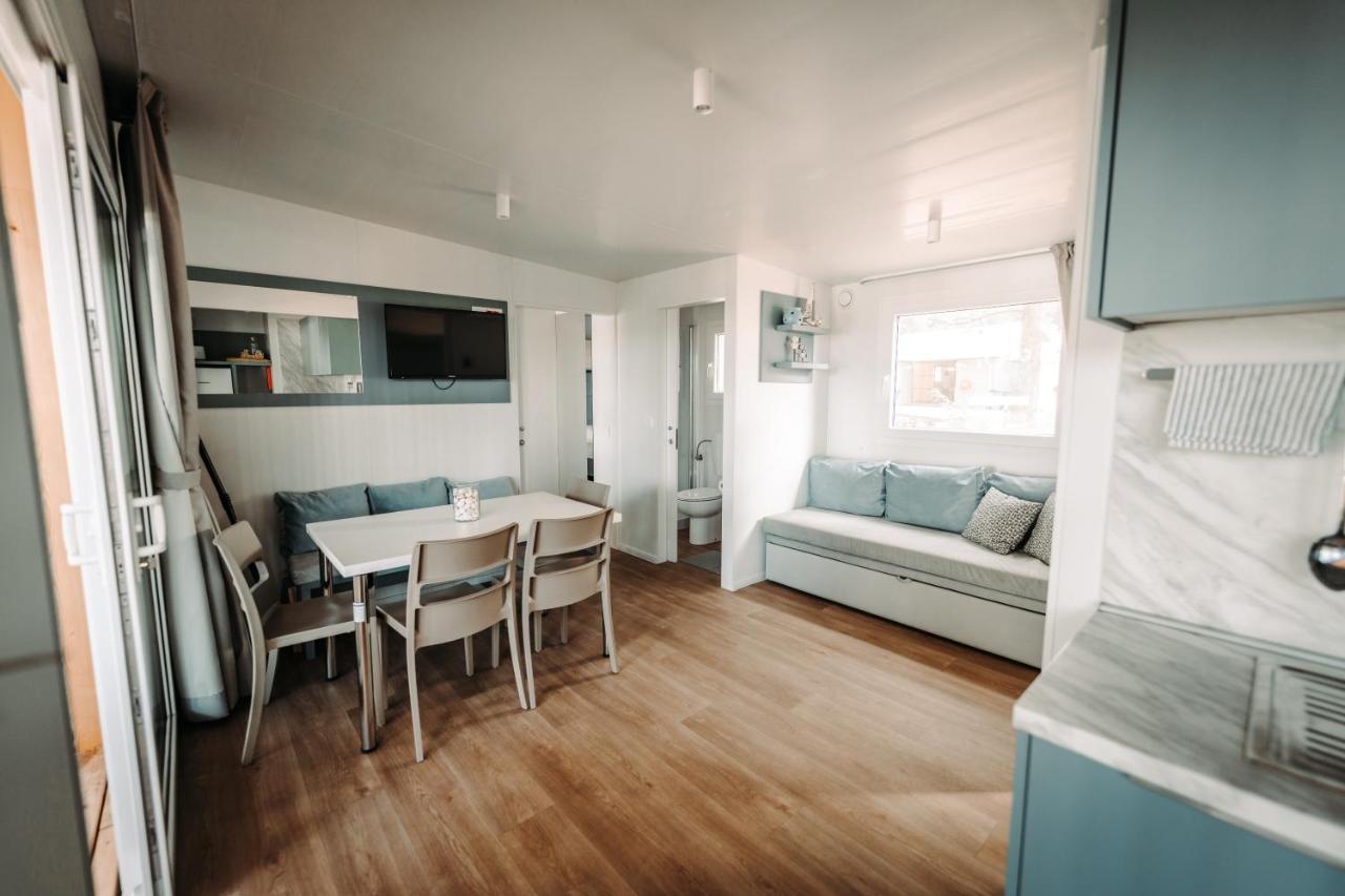 Sea House Pool & Jacuzzi - Privilege Point Camping & Villas 셀스 외부 사진