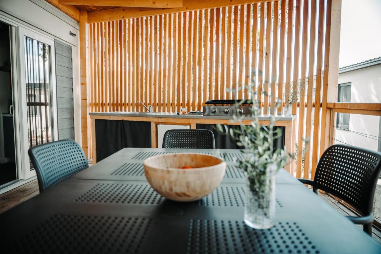 Sea House Pool & Jacuzzi - Privilege Point Camping & Villas 셀스 외부 사진