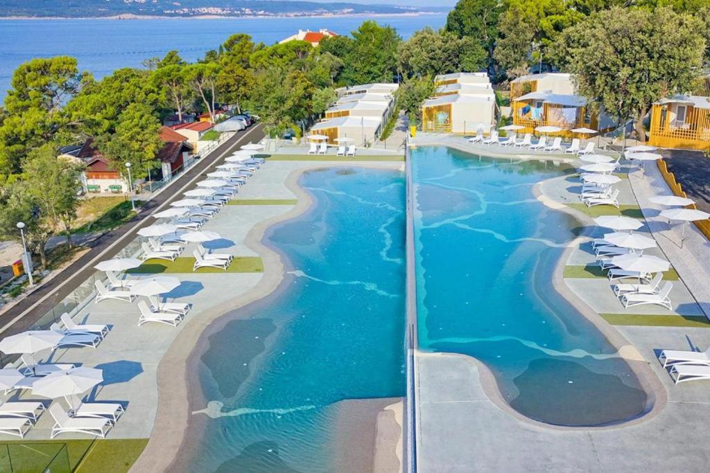 Sea House Pool & Jacuzzi - Privilege Point Camping & Villas 셀스 외부 사진
